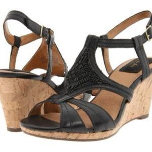 Clark’s Fiddle Bridge sandals